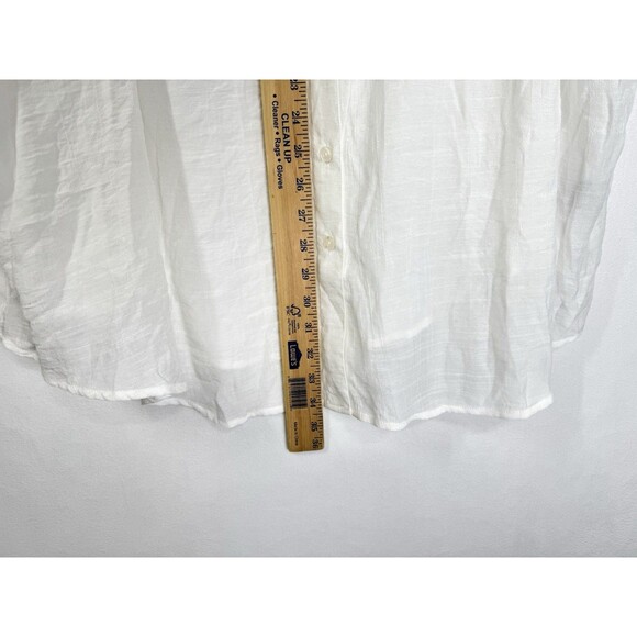 Torrid Lindsay Crochet Inset Shirt Size 5/5X Cloud White Button Front Gauze NEW - Picture 9 of 11
